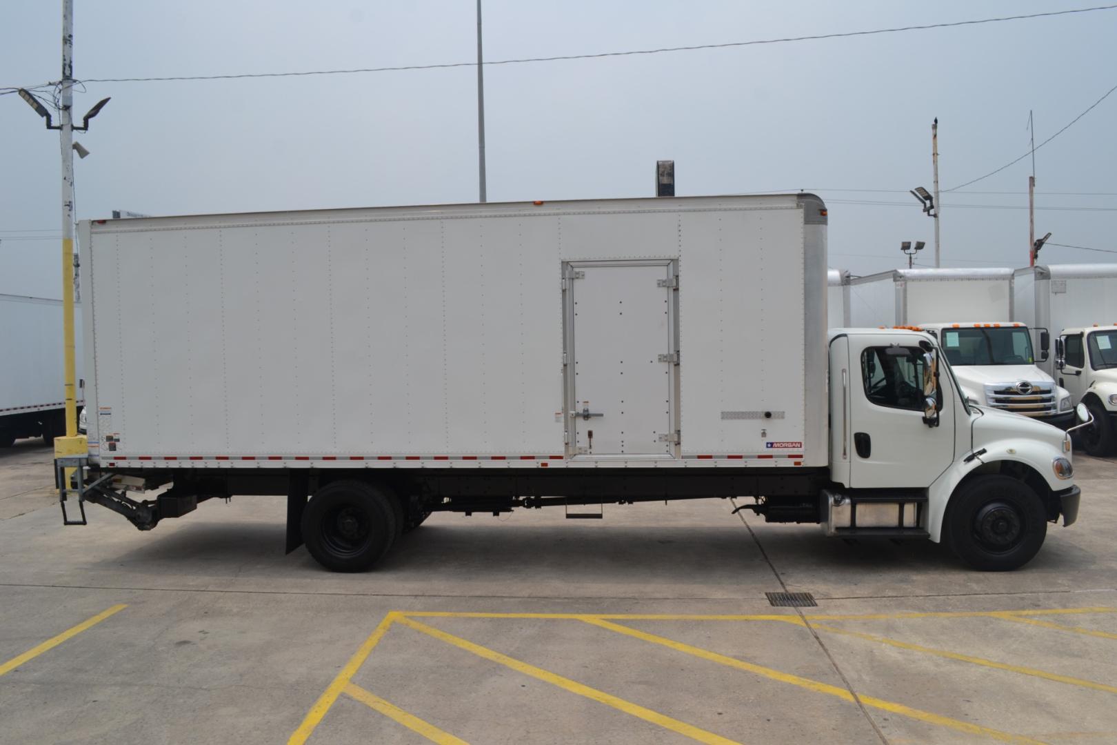 2019 YELLOW /BLACK FREIGHTLINER M2-106 with an CUMMINS B6.7L 240HP engine, ALLISON 2500RDS AUTOMATIC transmission, located at 9172 North Fwy, Houston, TX, 77037, (713) 910-6868, 29.887470, -95.411903 - Photo#3